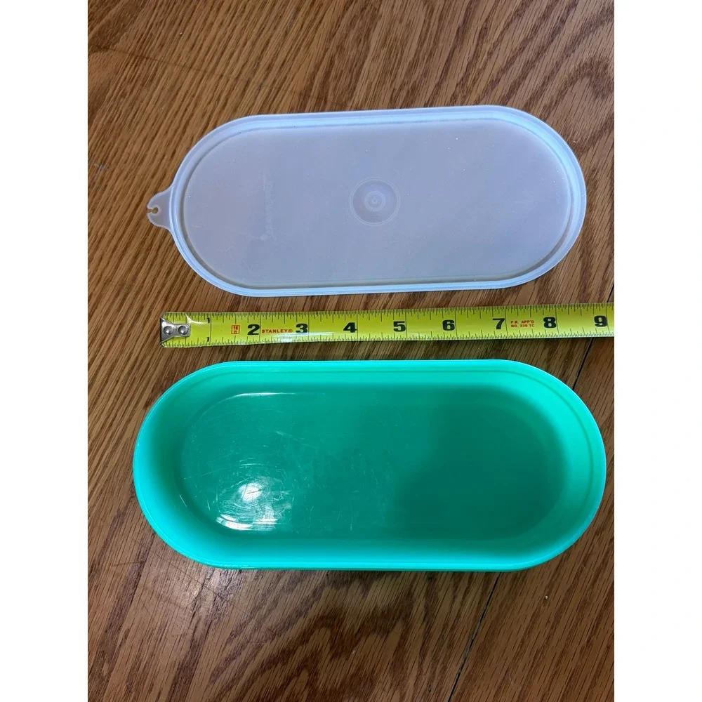Tupperware Vintage Teal Green Oval Storage Container 1375-13 w Sheer Lid 1376-15